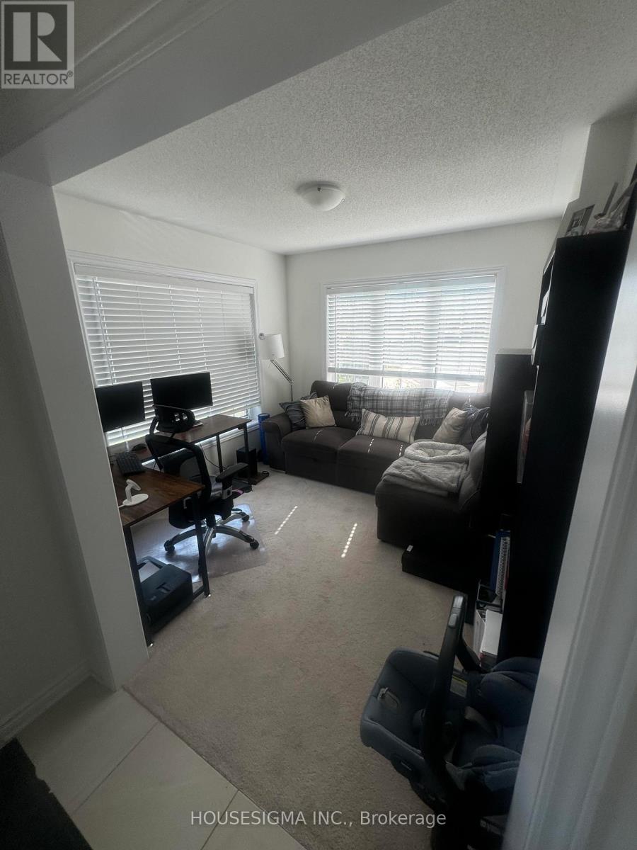 20 Mappin Way, Whitby, Ontario  L1R 0R4 - Photo 4 - E13158826