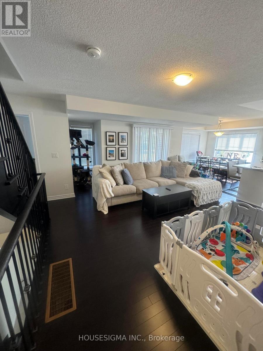 20 Mappin Way, Whitby, Ontario  L1R 0R4 - Photo 6 - E13158826
