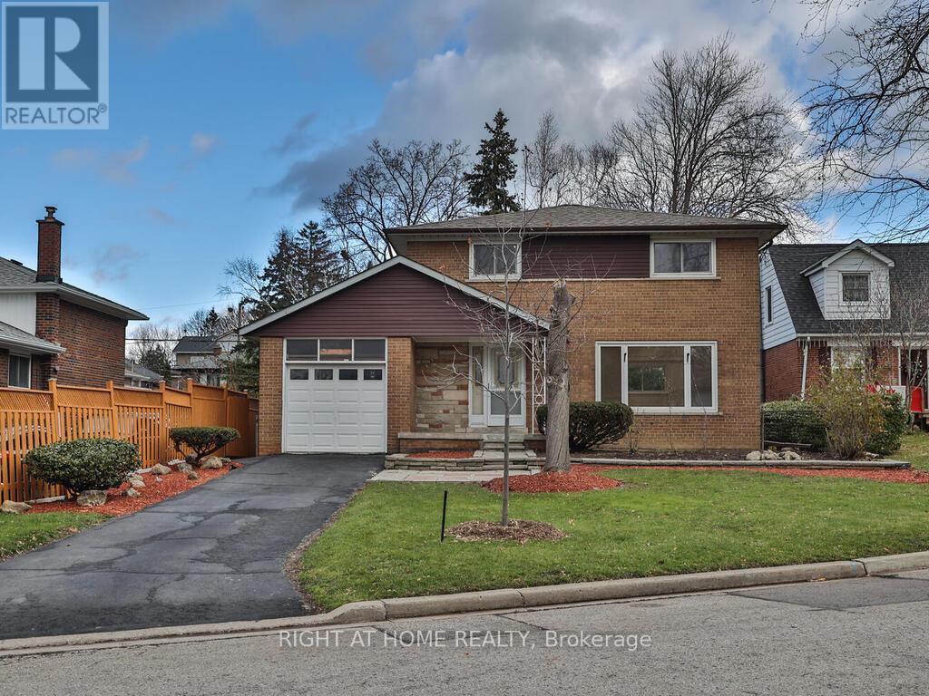 9 Allister Avenue, Toronto, Ontario  M1M 3K7 - Photo 2 - E13158828