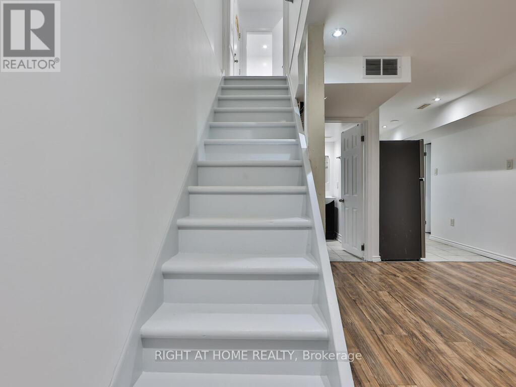 9 Allister Avenue, Toronto, Ontario  M1M 3K7 - Photo 36 - E13158828