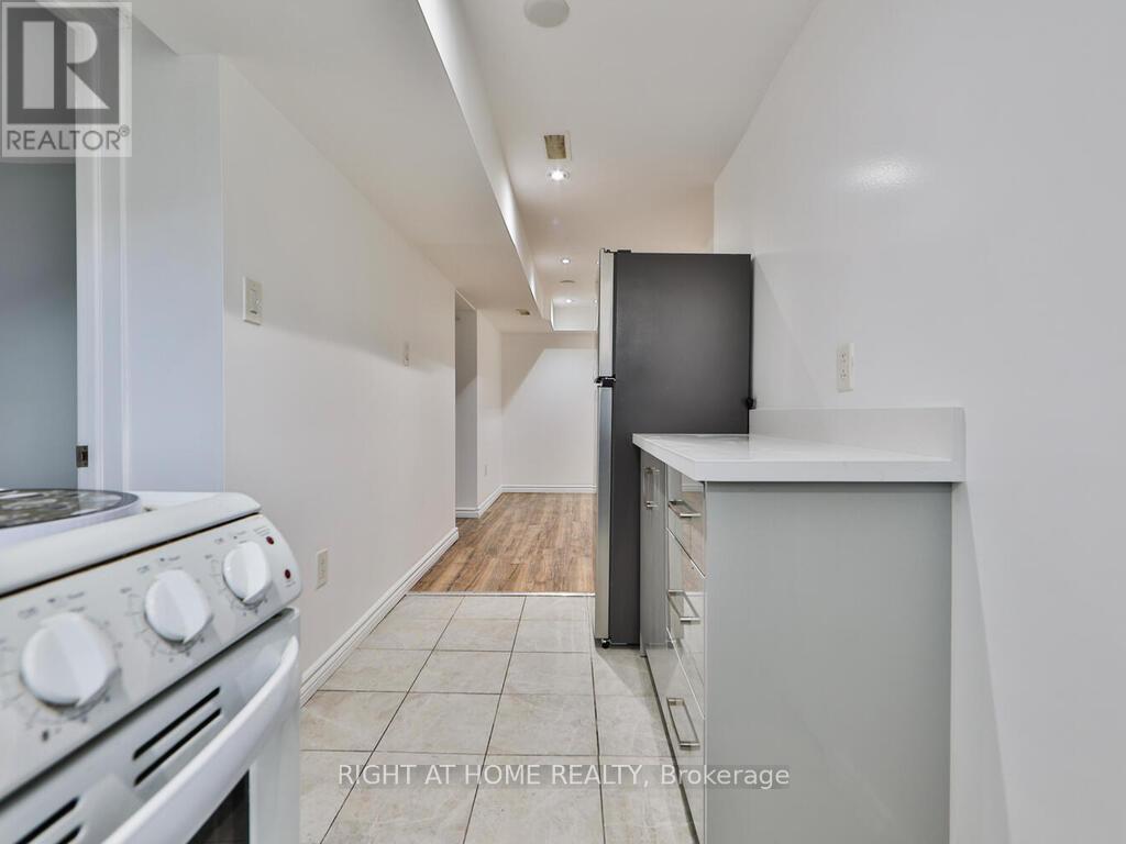 9 Allister Avenue, Toronto, Ontario  M1M 3K7 - Photo 39 - E13158828