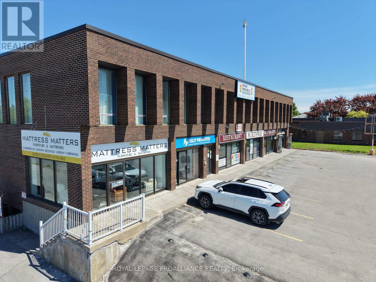 2 - 205 North Front Street, Belleville, Ontario  K8P 3C3 - Photo 2 - X13092024
