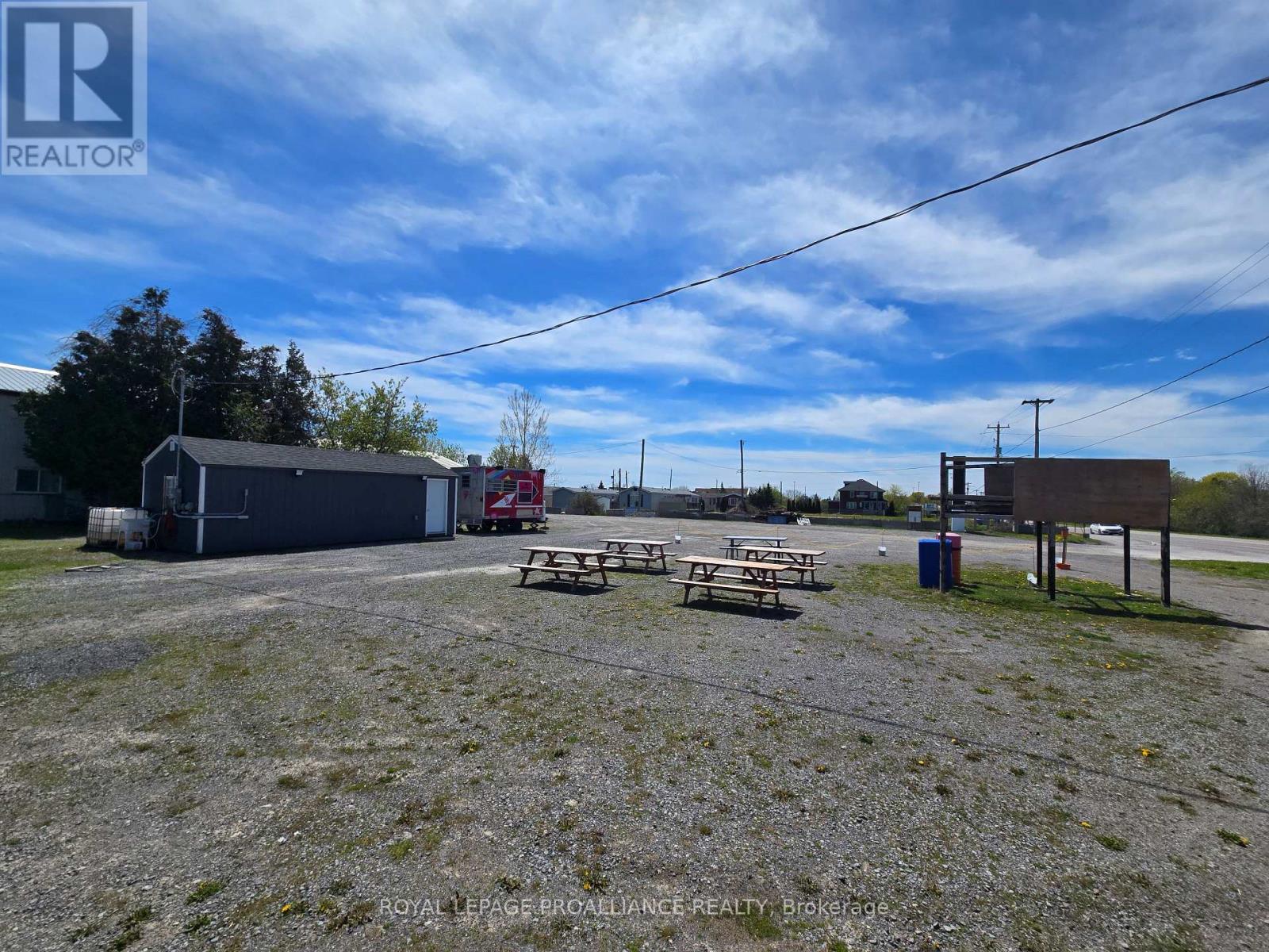 325 Dundas Street E, Quinte West, Ontario  K8V 5W5 - Photo 2 - X13092724
