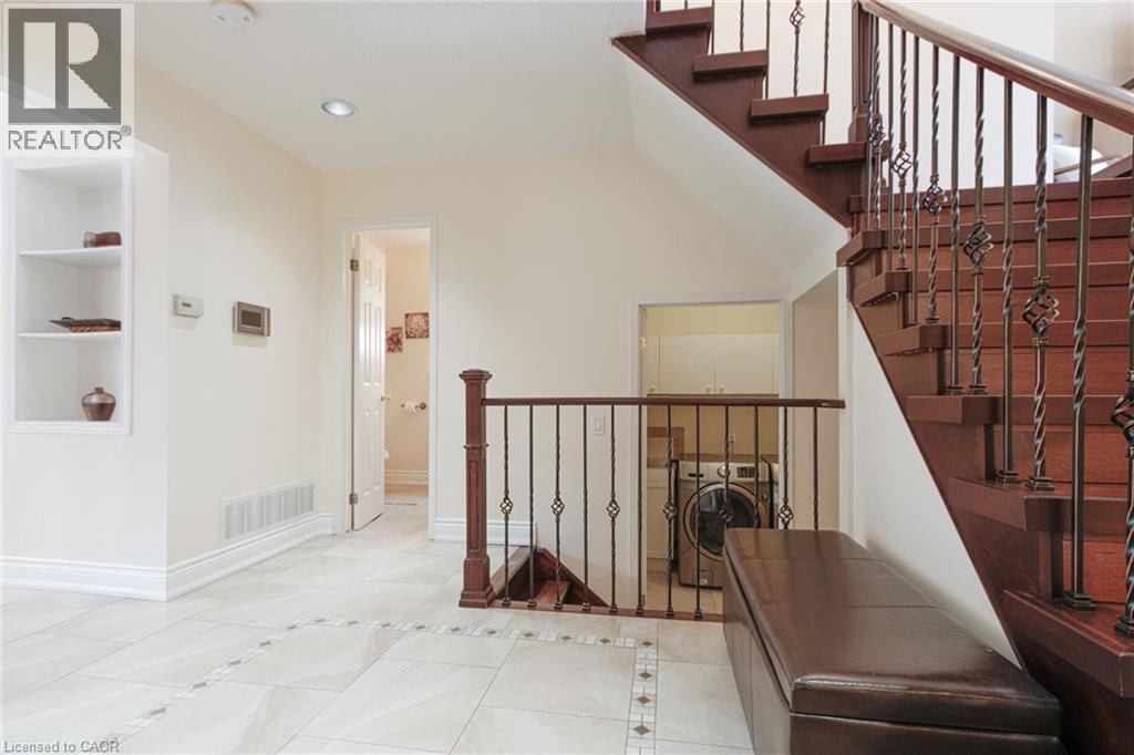 2216 Norfolk Drive, Oakville, Ontario  L6H 6H4 - Photo 19 - 40832514
