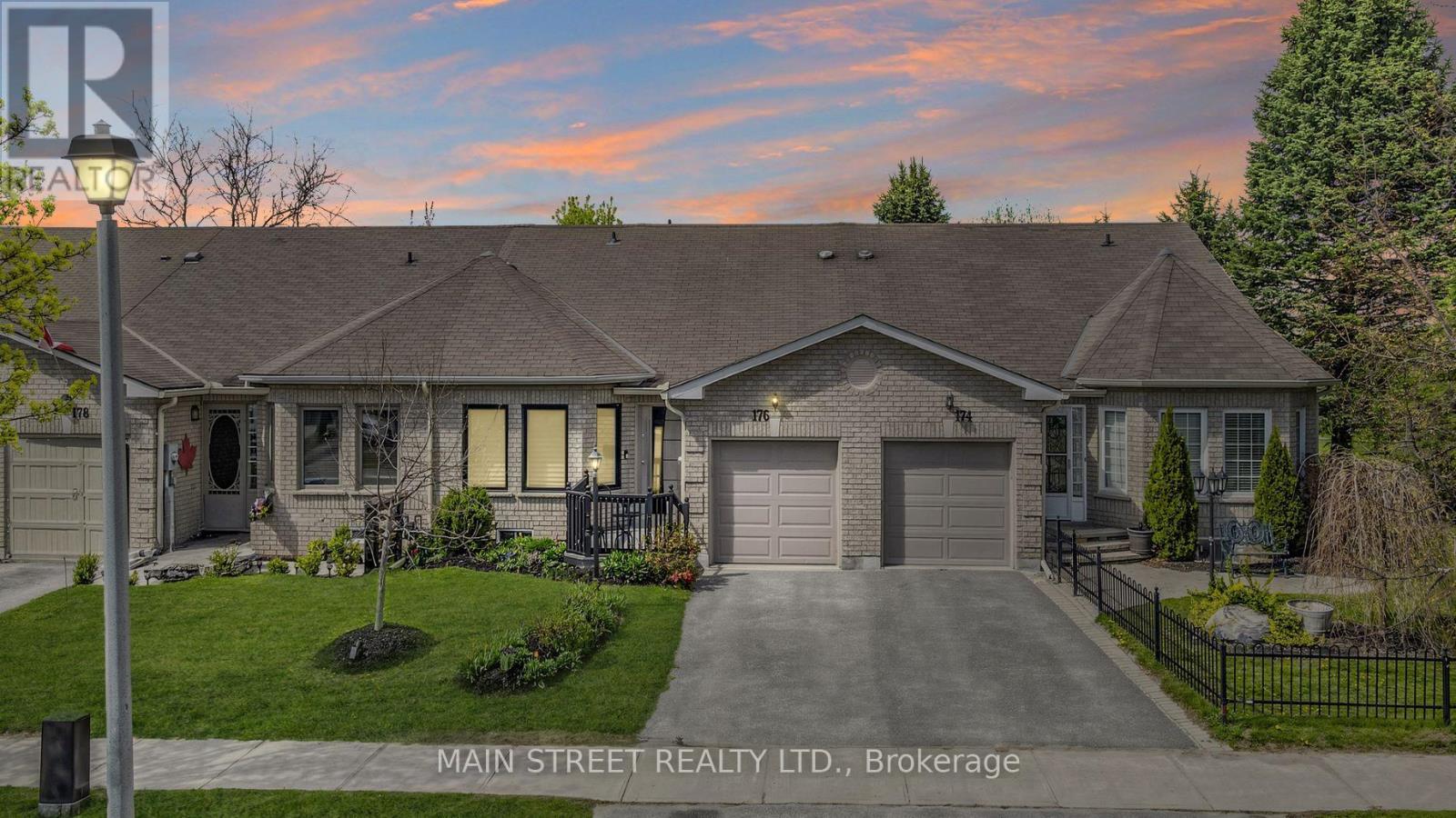 176 Mainprize Crescent, East Gwillimbury, Ontario  L0G 1M0 - Photo 2 - N13158834