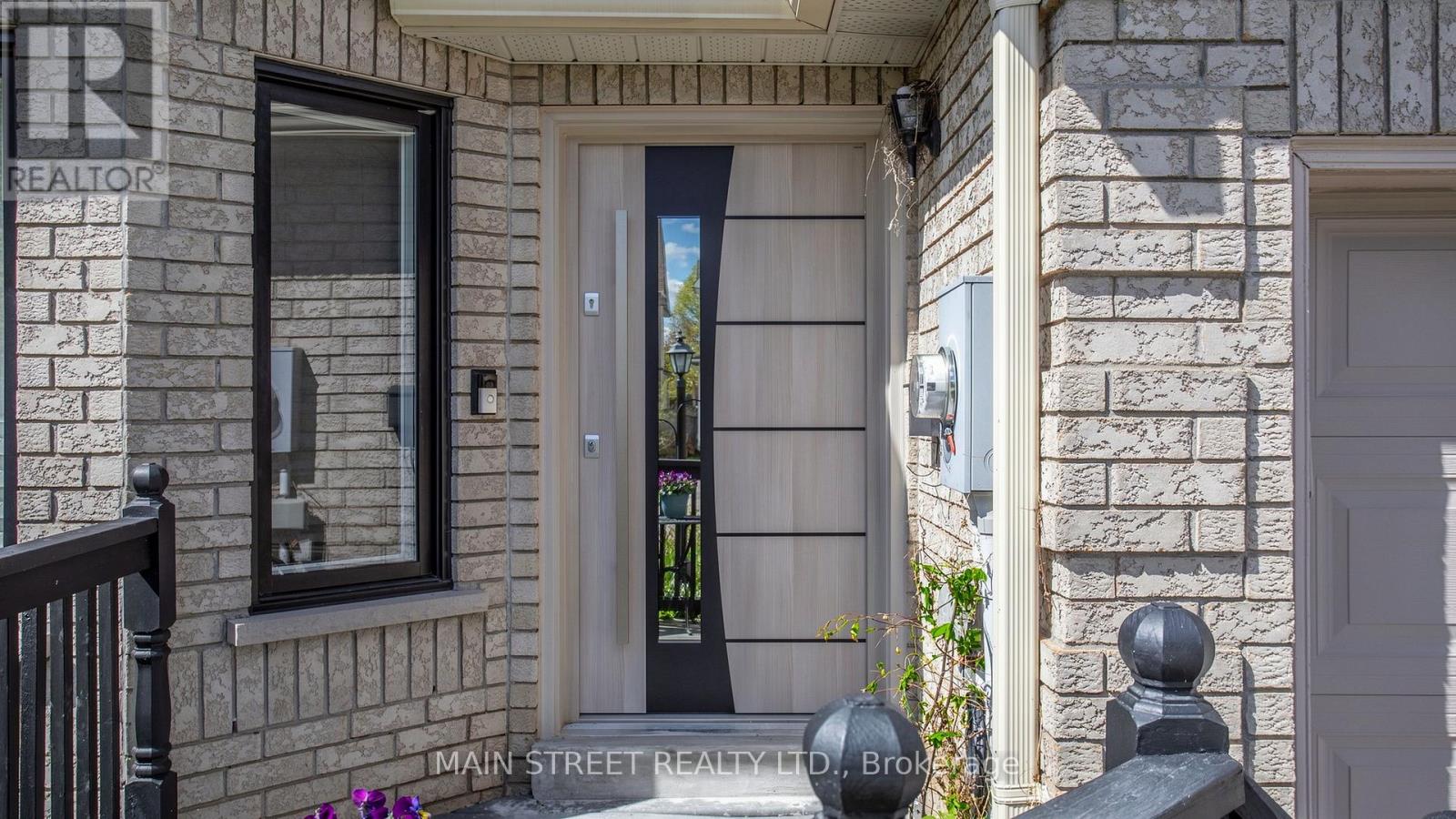176 Mainprize Crescent, East Gwillimbury, Ontario  L0G 1M0 - Photo 5 - N13158834