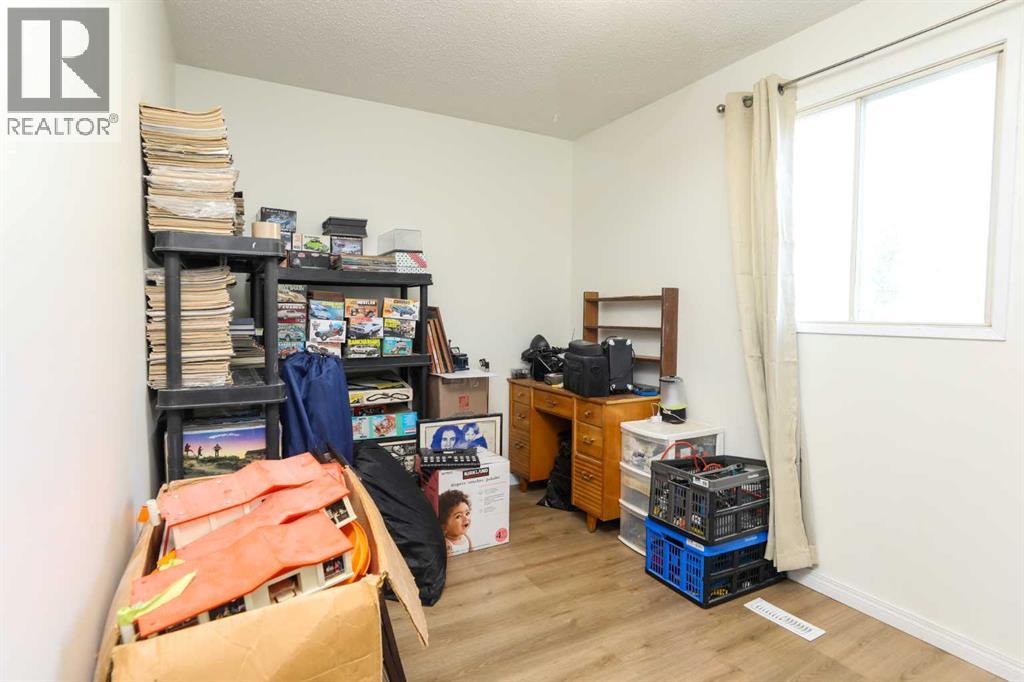 101 Temple Boulevard W, Lethbridge, Alberta  T1K 5K1 - Photo 16 - A2313317