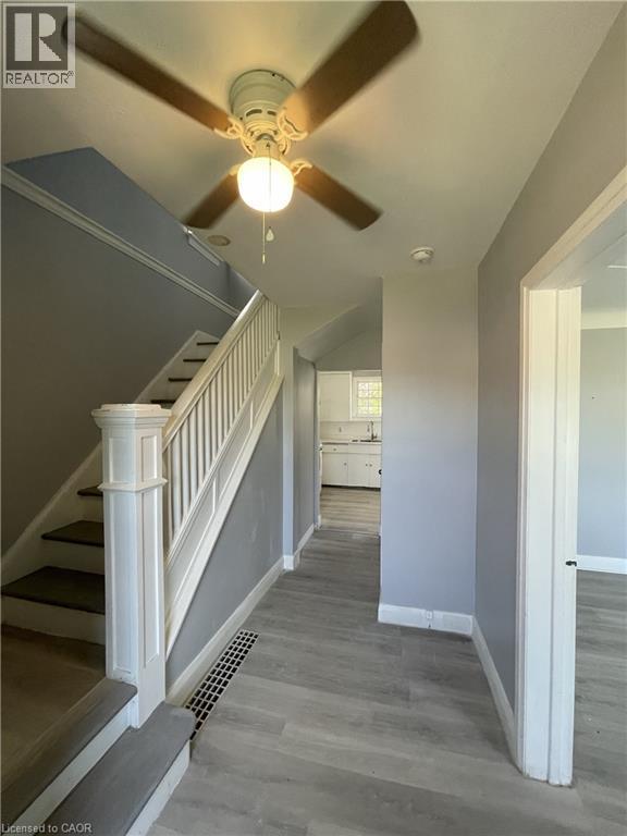 46 Plains Road E Unit# Upper, Burlington, Ontario  L7T 2B9 - Photo 2 - 40832008