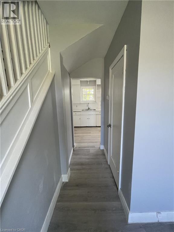 46 Plains Road E Unit# Upper, Burlington, Ontario  L7T 2B9 - Photo 3 - 40832008