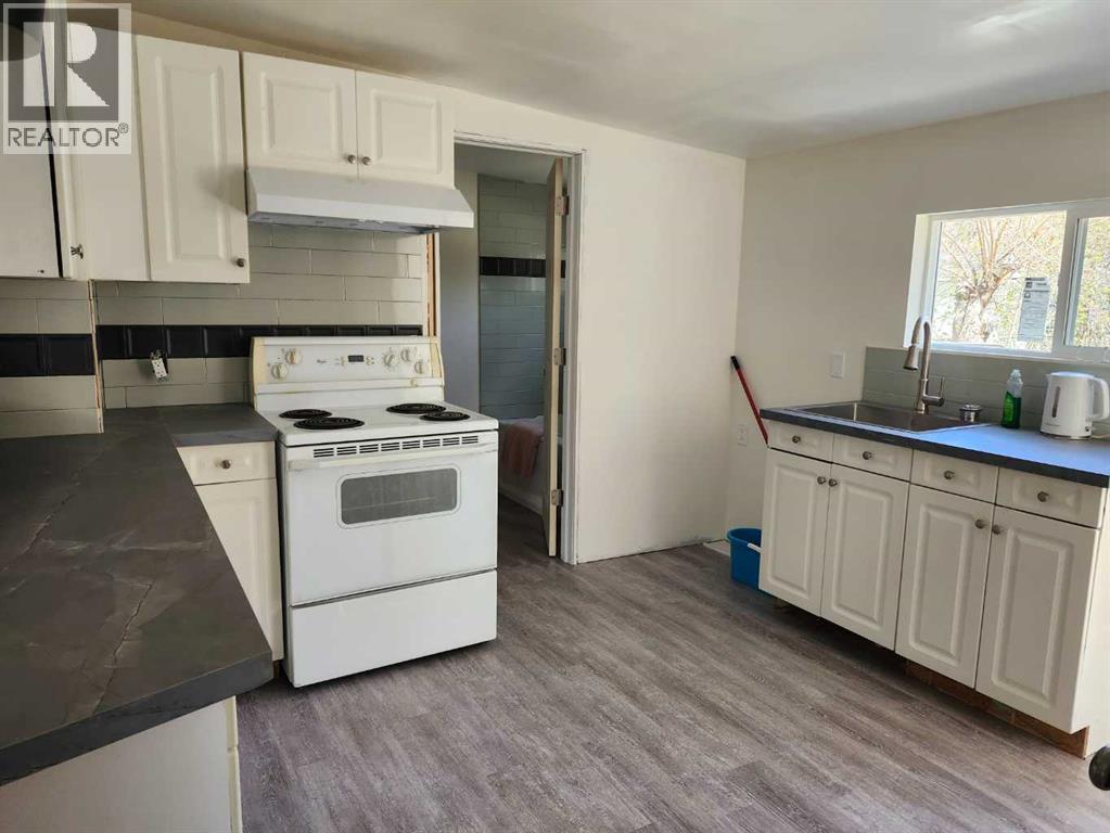 148 3 Street W, Drumheller, Alberta  T0J 0Y3 - Photo 7 - A2309630