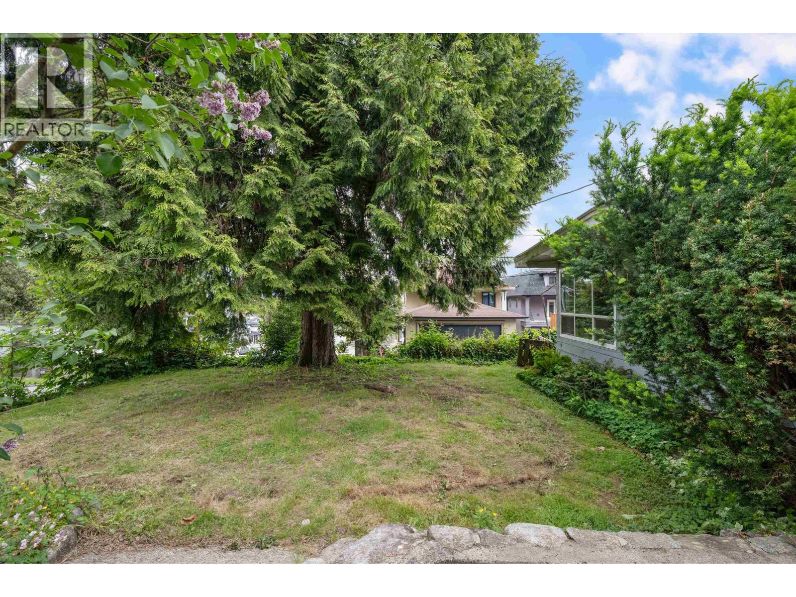 1908 Warwick Crescent, Port Coquitlam, British Columbia  V3C 1L8 - Photo 4 - R3126272