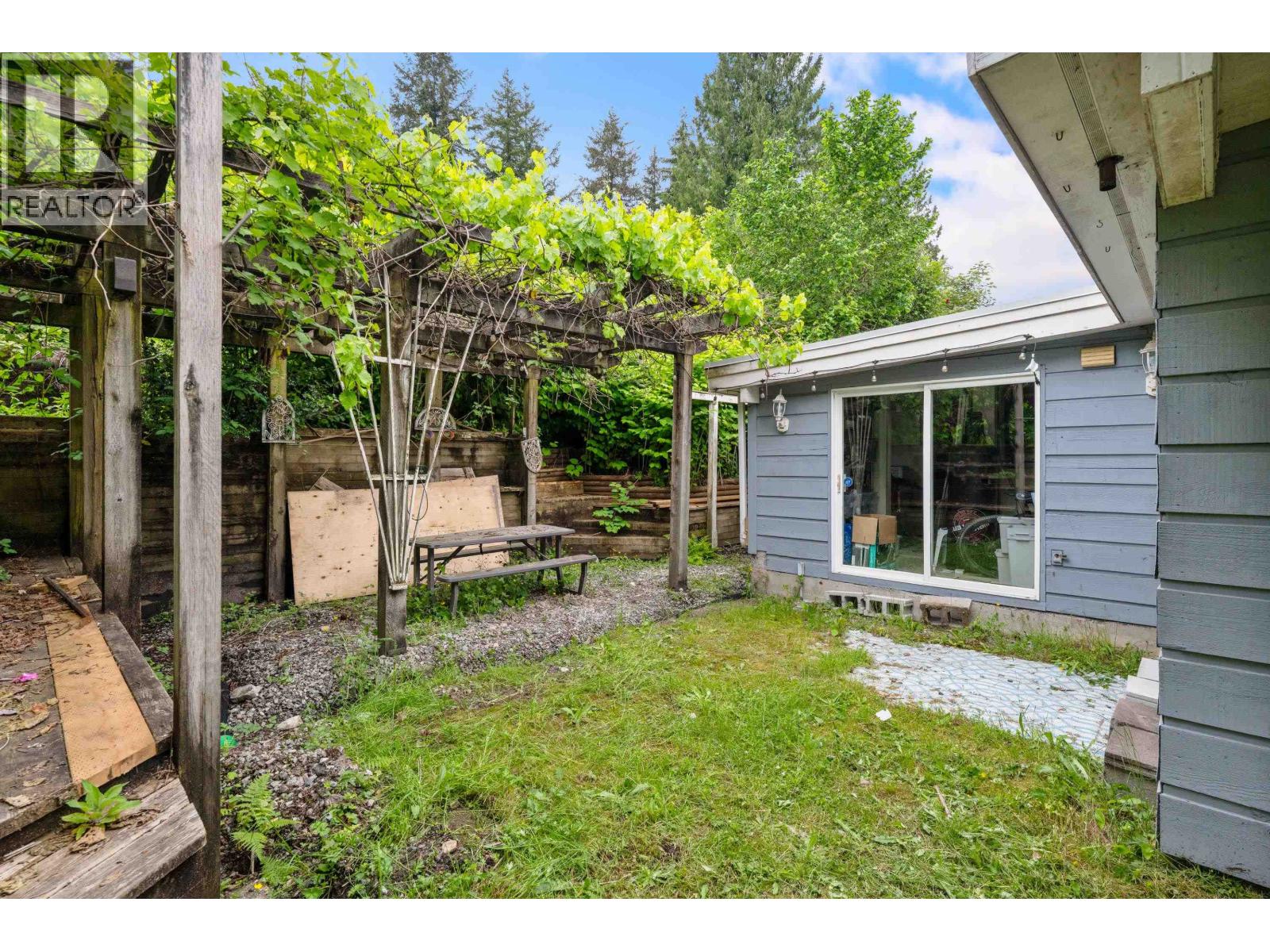 1908 Warwick Crescent, Port Coquitlam, British Columbia  V3C 1L8 - Photo 14 - R3126272