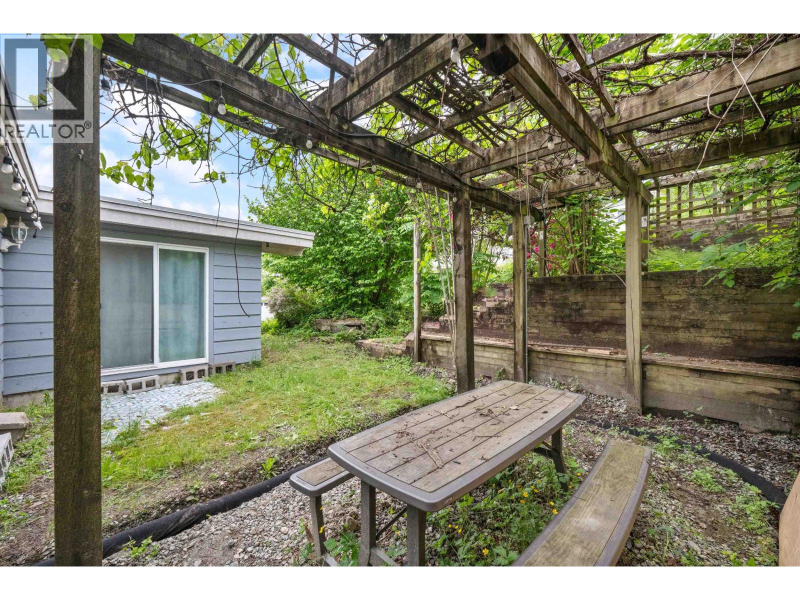 1908 Warwick Crescent, Port Coquitlam, British Columbia  V3C 1L8 - Photo 10 - R3126272
