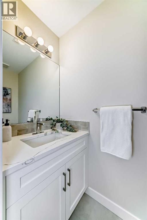 80 Coachway Gardens SW, Calgary, Alberta  T3J 2V9 - Photo 17 - A2309836