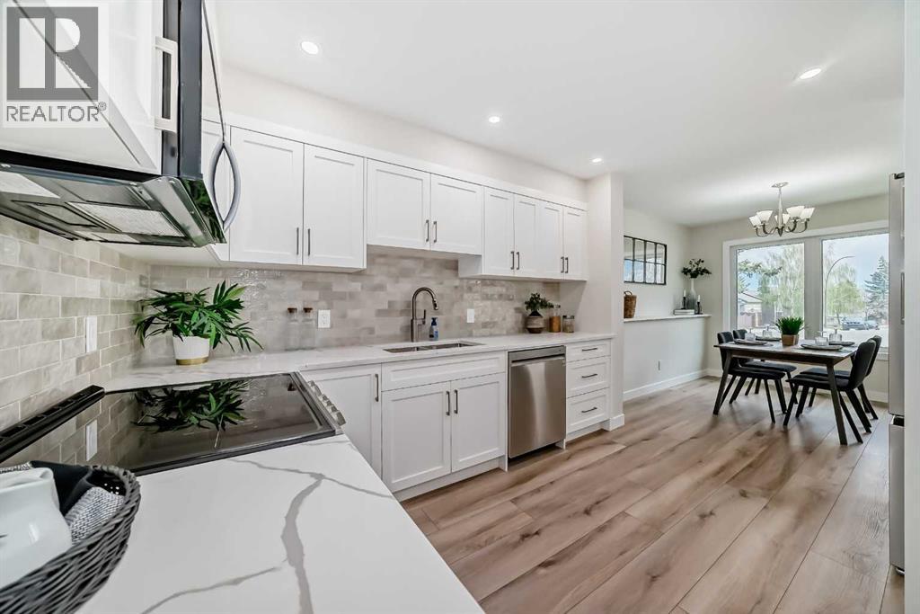 80 Coachway Gardens SW, Calgary, Alberta  T3J 2V9 - Photo 15 - A2309836