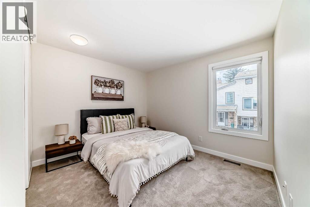 80 Coachway Gardens SW, Calgary, Alberta  T3J 2V9 - Photo 21 - A2309836