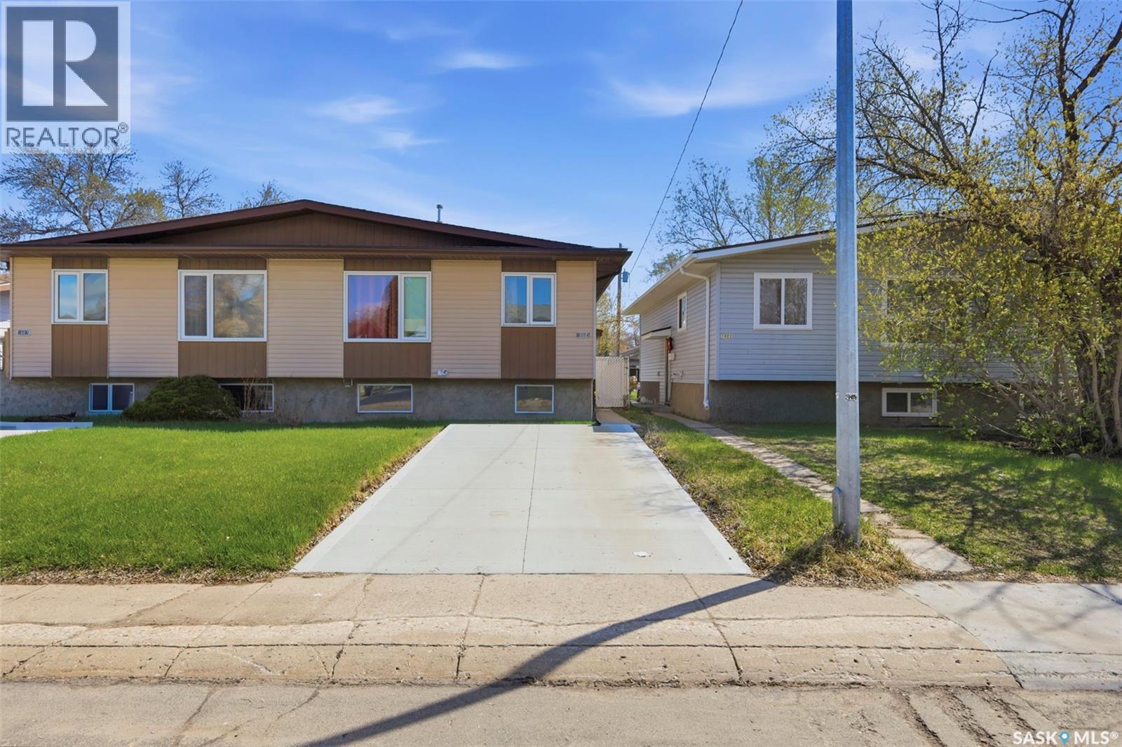 1605-1607 Laura Avenue, Saskatoon, Saskatchewan  S7N 2T2 - Photo 2 - SK036735