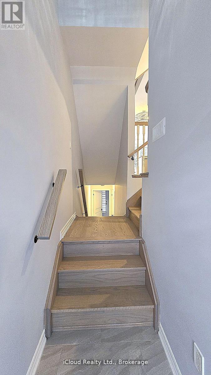 43 Mantello Drive, Toronto, Ontario  M3J 0H6 - Photo 11 - W13158852