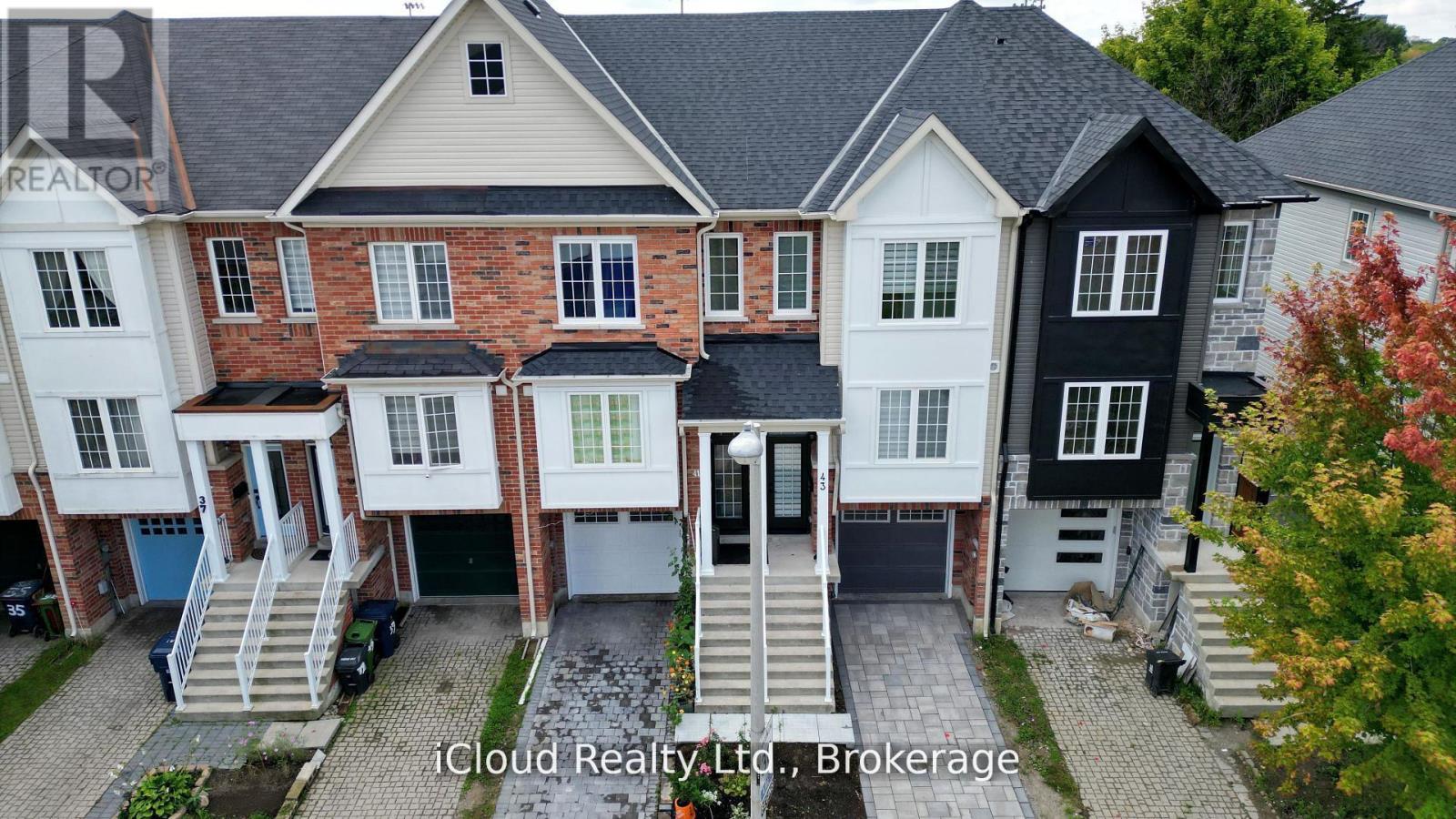 43 Mantello Drive, Toronto, Ontario  M3J 0H6 - Photo 3 - W13158852