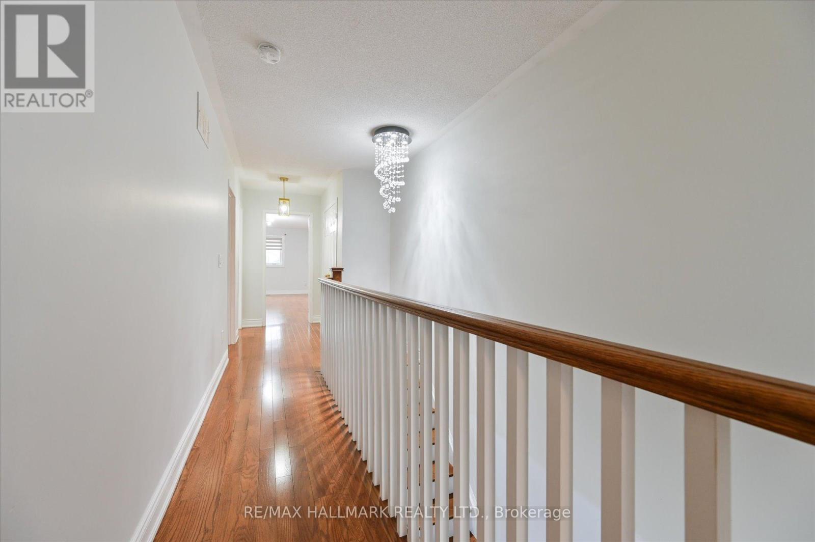 5936 Candlebrook Court, Mississauga, Ontario L5V 2V5 - Photo 19 - W13158870