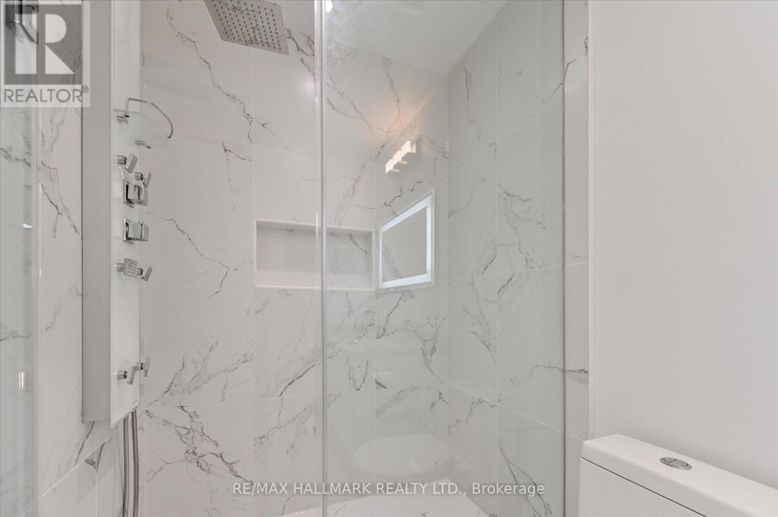 5936 Candlebrook Court, Mississauga, Ontario L5V 2V5 - Photo 24 - W13158870