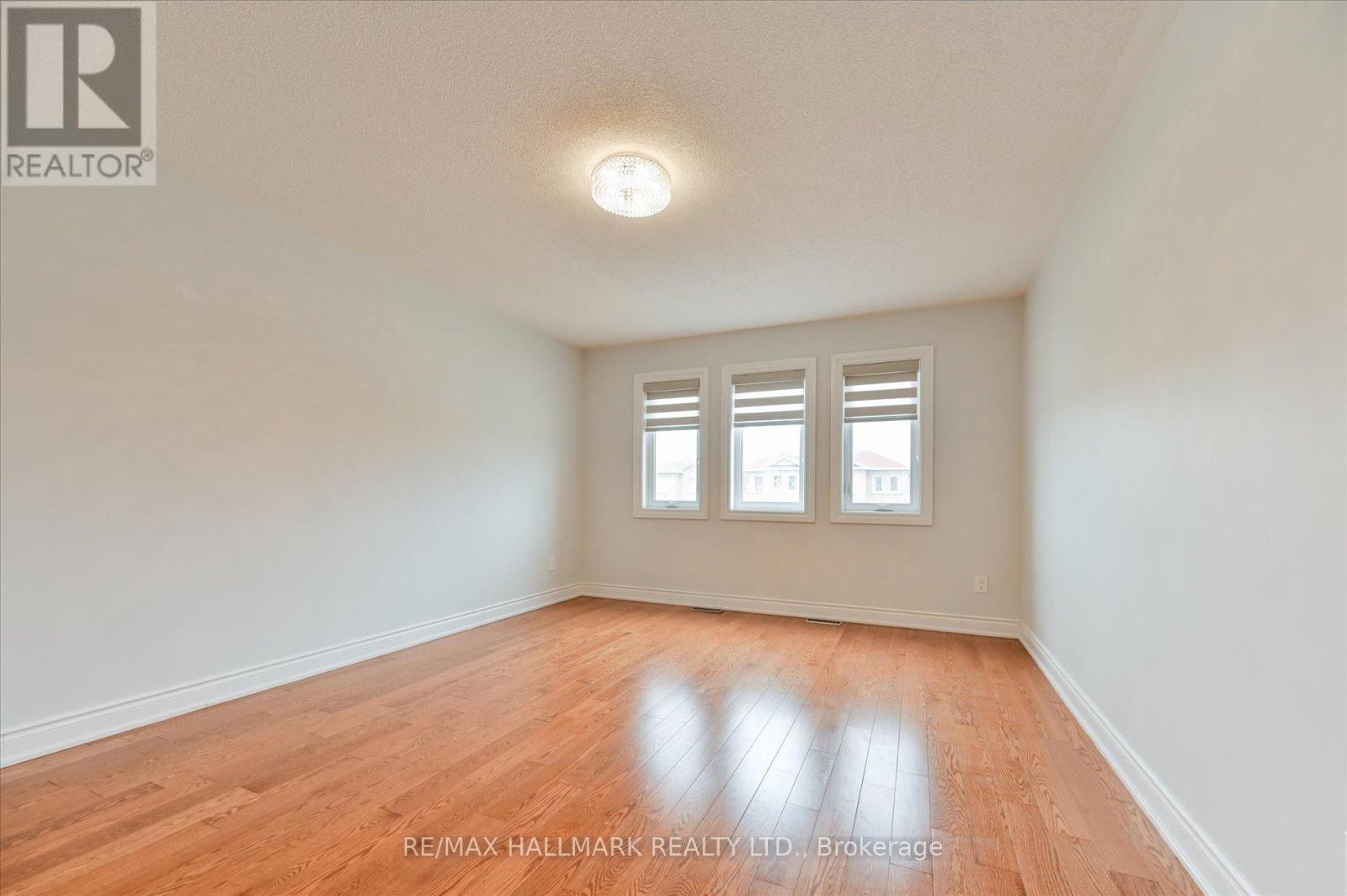 5936 Candlebrook Court, Mississauga, Ontario L5V 2V5 - Photo 26 - W13158870
