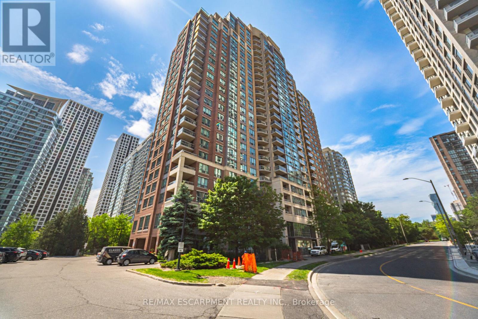 307 - 156 ENFIELD PLACE, Mississauga, Ontario