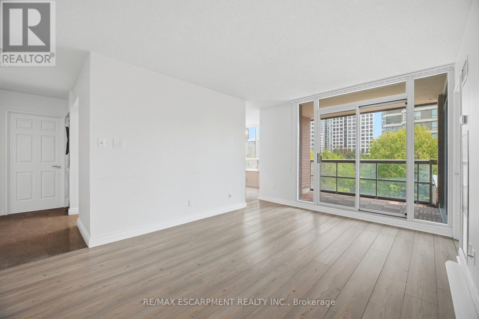 307 - 156 Enfield Place, Mississauga, Ontario  L5B 4L8 - Photo 12 - W13158872