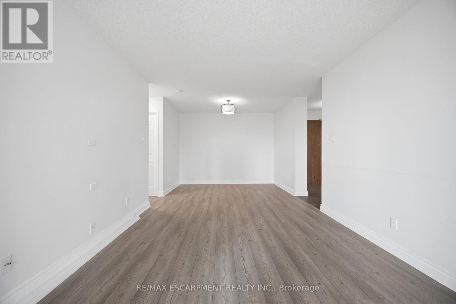 307 - 156 Enfield Place, Mississauga, Ontario  L5B 4L8 - Photo 15 - W13158872