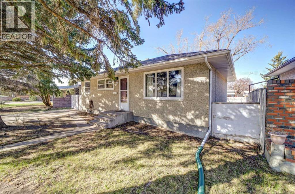 1126 23 Street N, Lethbridge, Alberta  T1H 3T4 - Photo 3 - A2305810