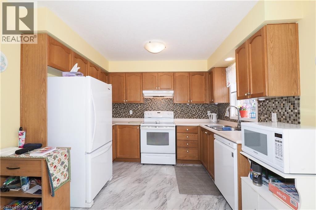 14 Brookfield Crescent, Kitchener, Ontario  N2E 0A7 - Photo 14 - 40828371
