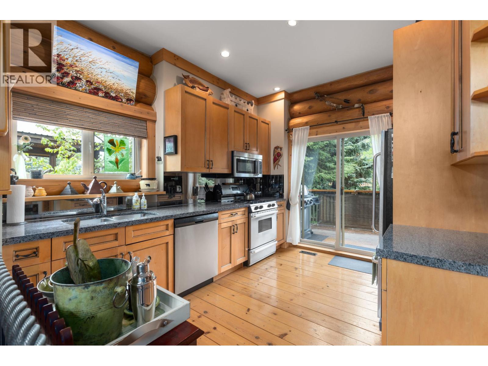 7270 Spruce Grove Circle, Whistler, British Columbia  V8E 0E8 - Photo 14 - R3124555
