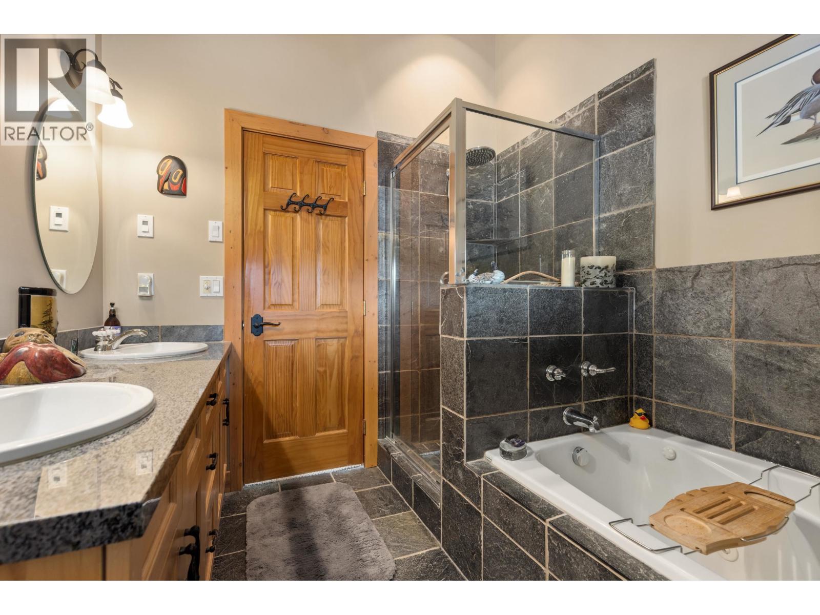 7270 Spruce Grove Circle, Whistler, British Columbia  V8E 0E8 - Photo 24 - R3124555
