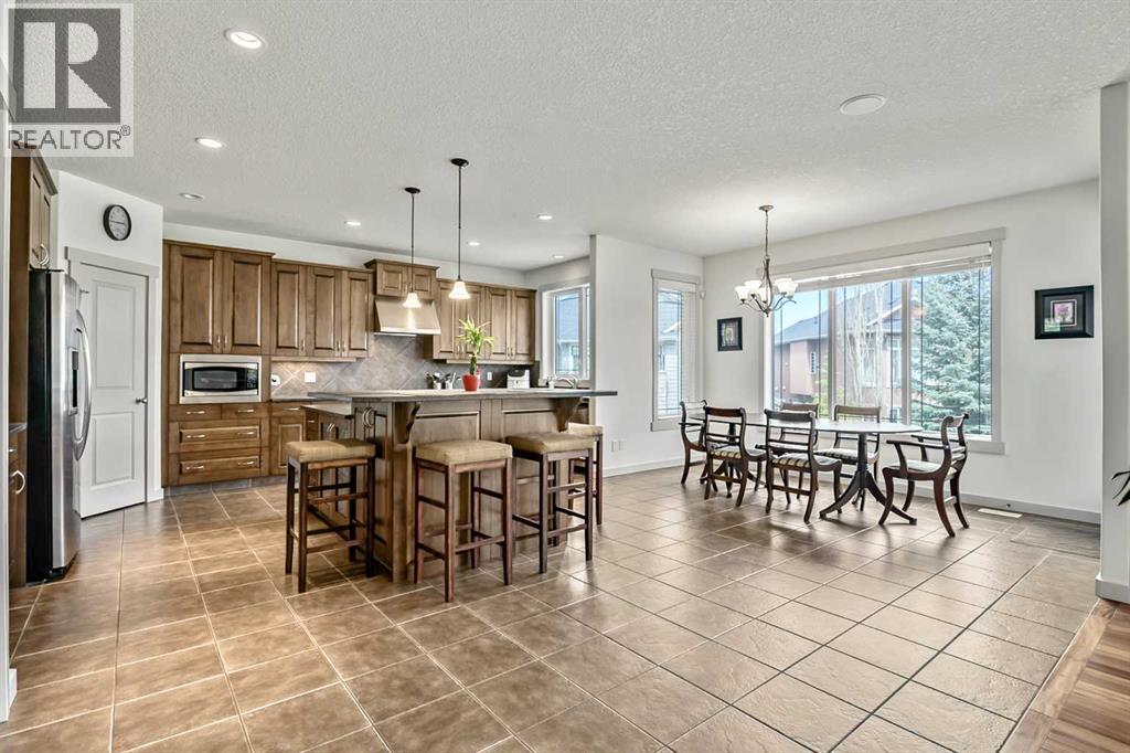 222 Chapala Point SE, Calgary, Alberta  T2X 3W9 - Photo 4 - A2310460