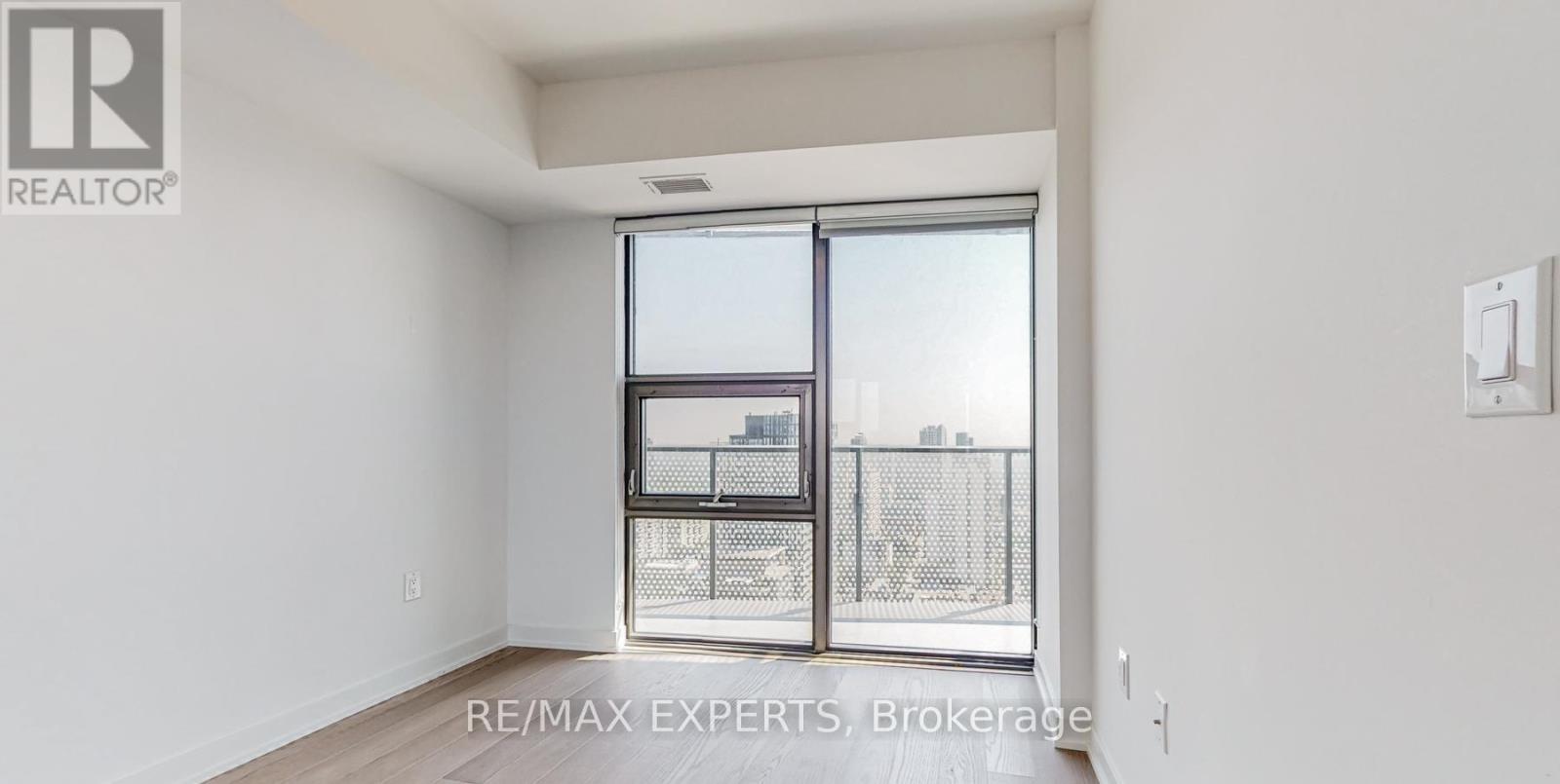 4701 - 11 Wellesley Street W, Toronto, Ontario  M4Y 1E8 - Photo 7 - C13158894