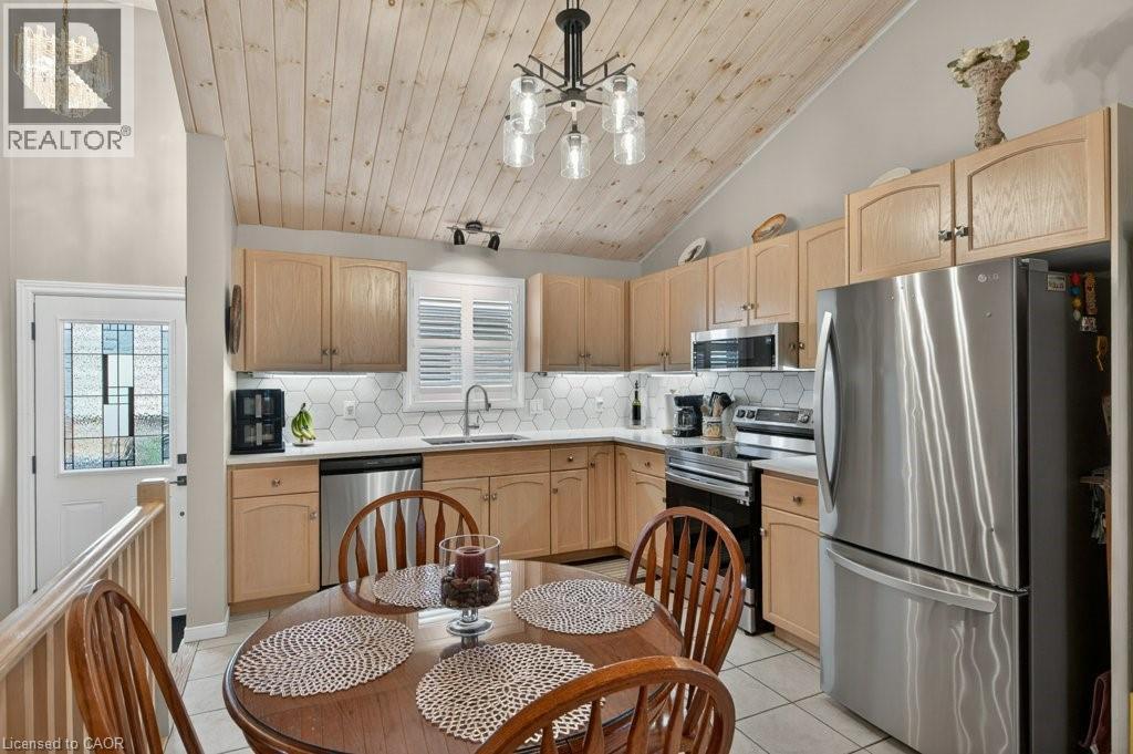 35 Hepburn Crescent, Hamilton, Ontario  L9C 7S4 - Photo 8 - 40822231