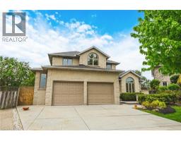 301 PARKWOOD Crescent, Hamilton, Ontario