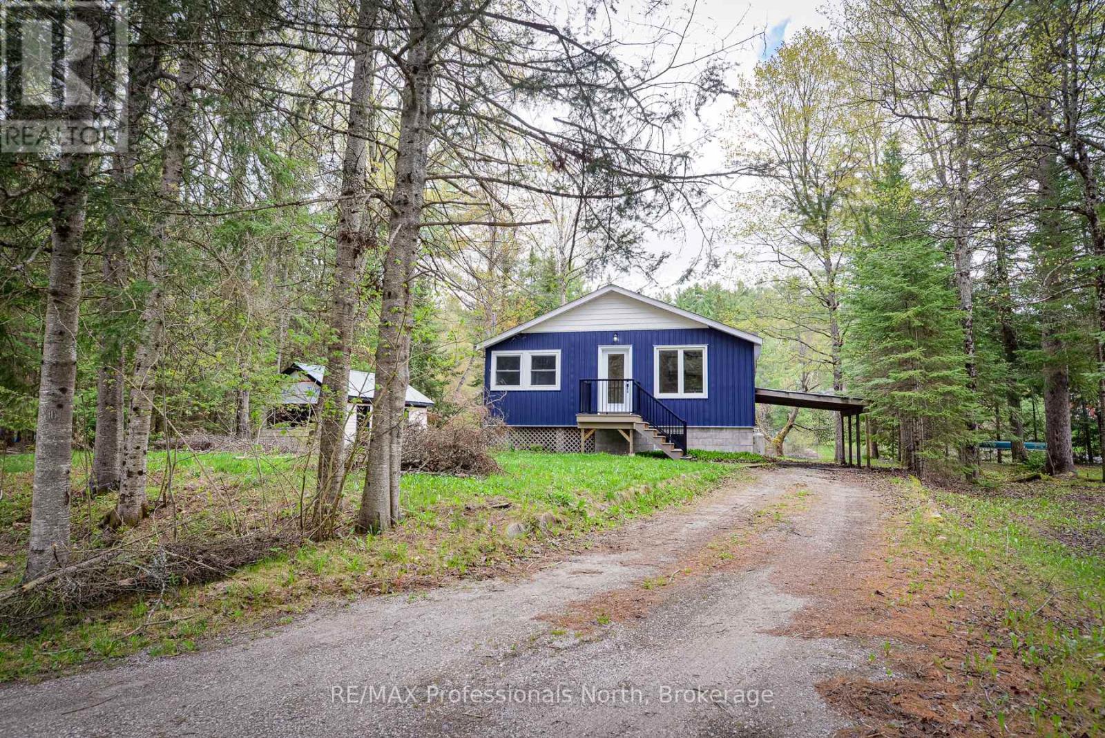 1011 HARMONY LANE PRIVATE, Bracebridge, Ontario