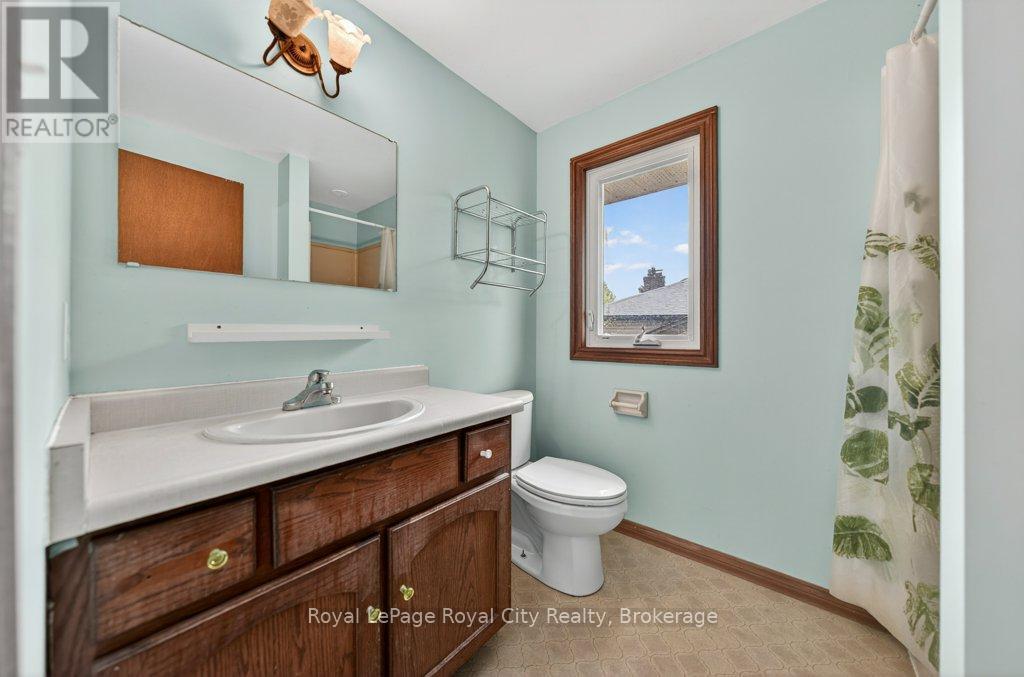 16 Mcelderry Road, Guelph, Ontario N1G 4K3 - Photo 17 - X13158962