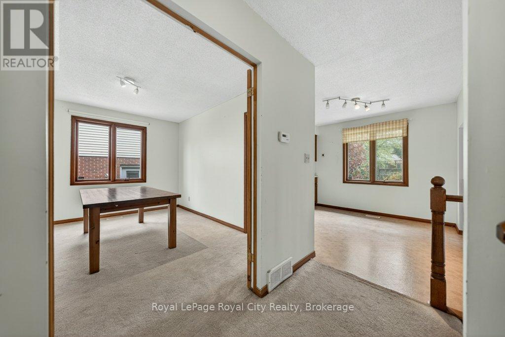 16 Mcelderry Road, Guelph, Ontario N1G 4K3 - Photo 7 - X13158962