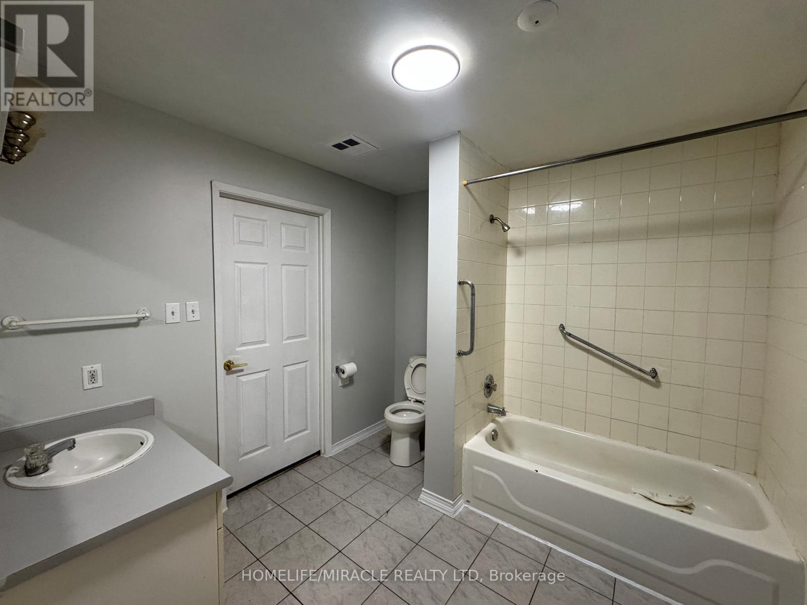 3 - 565 Kennedy Road, Toronto, Ontario  M1K 2B2 - Photo 8 - E13158984