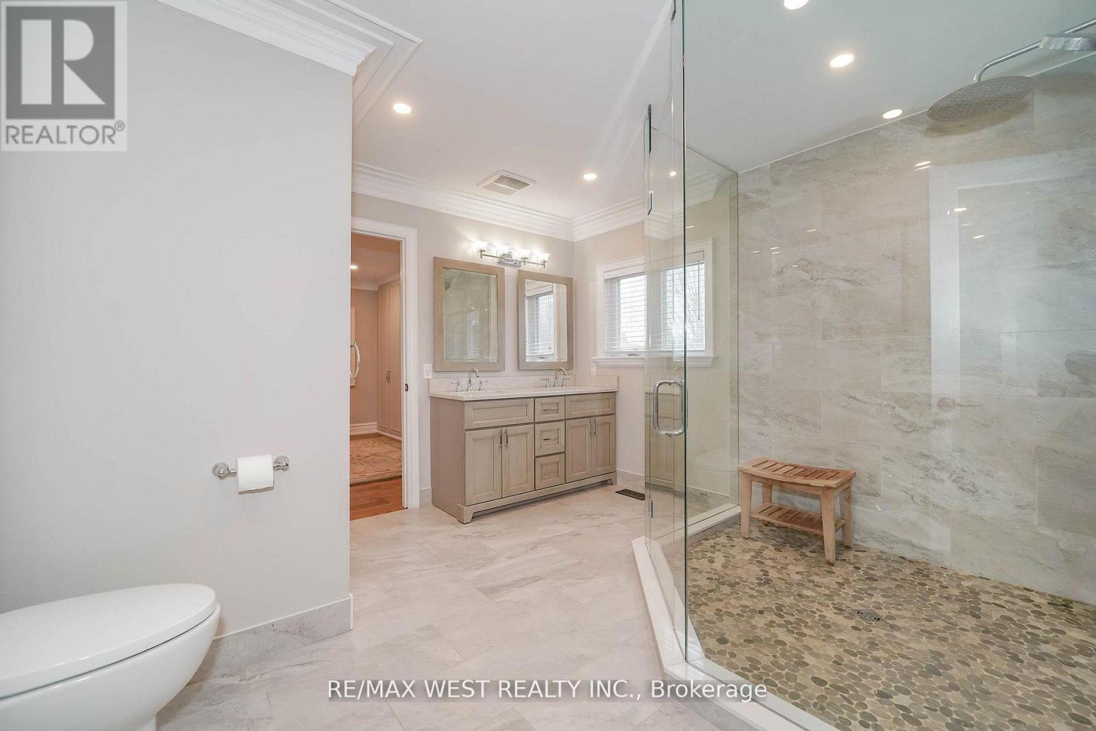 31 Garriock Court, Vaughan, Ontario  L4L 8S7 - Photo 13 - N13158972