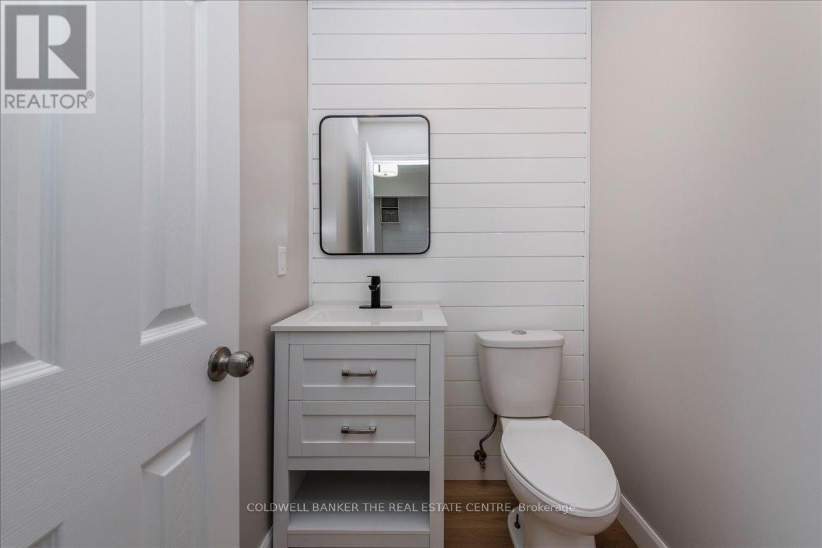25 Coleman Drive, Barrie, Ontario  L4N 0R5 - Photo 11 - S13158932