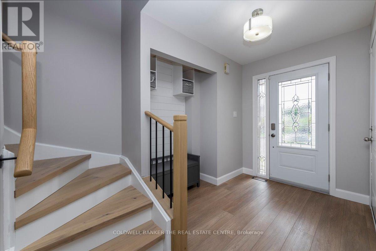 25 Coleman Drive, Barrie, Ontario  L4N 0R5 - Photo 12 - S13158932