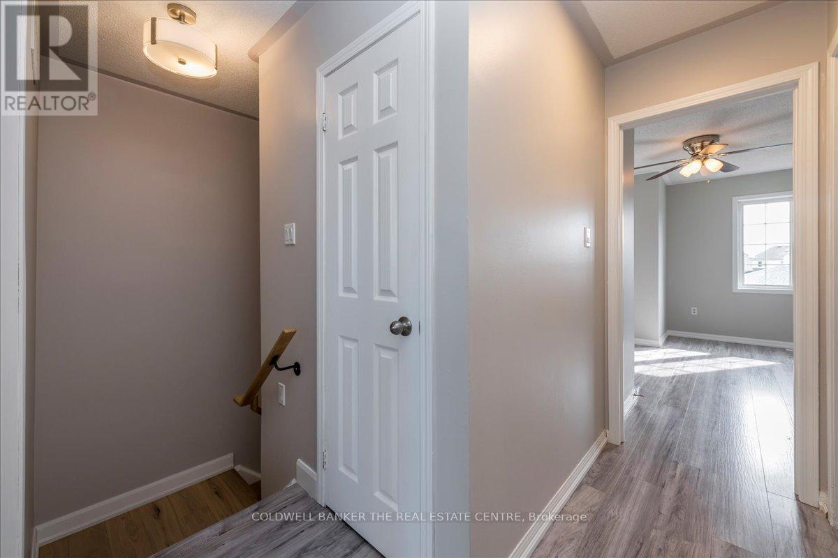 25 Coleman Drive, Barrie, Ontario  L4N 0R5 - Photo 13 - S13158932
