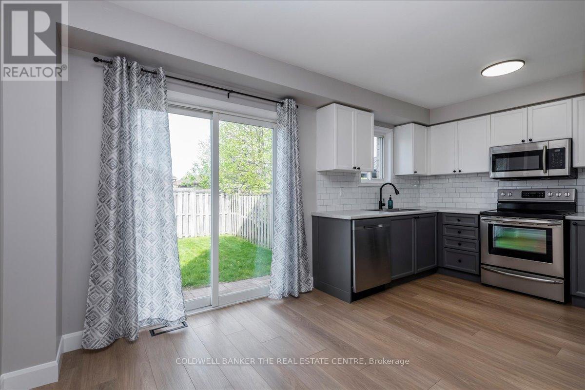 25 Coleman Drive, Barrie, Ontario  L4N 0R5 - Photo 9 - S13158932