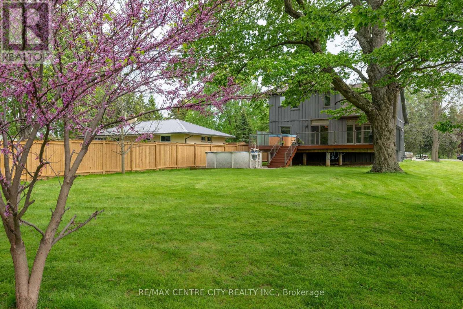 2580 Dundas Street, London East, Ontario  N5V 3C7 - Photo 33 - X13156140