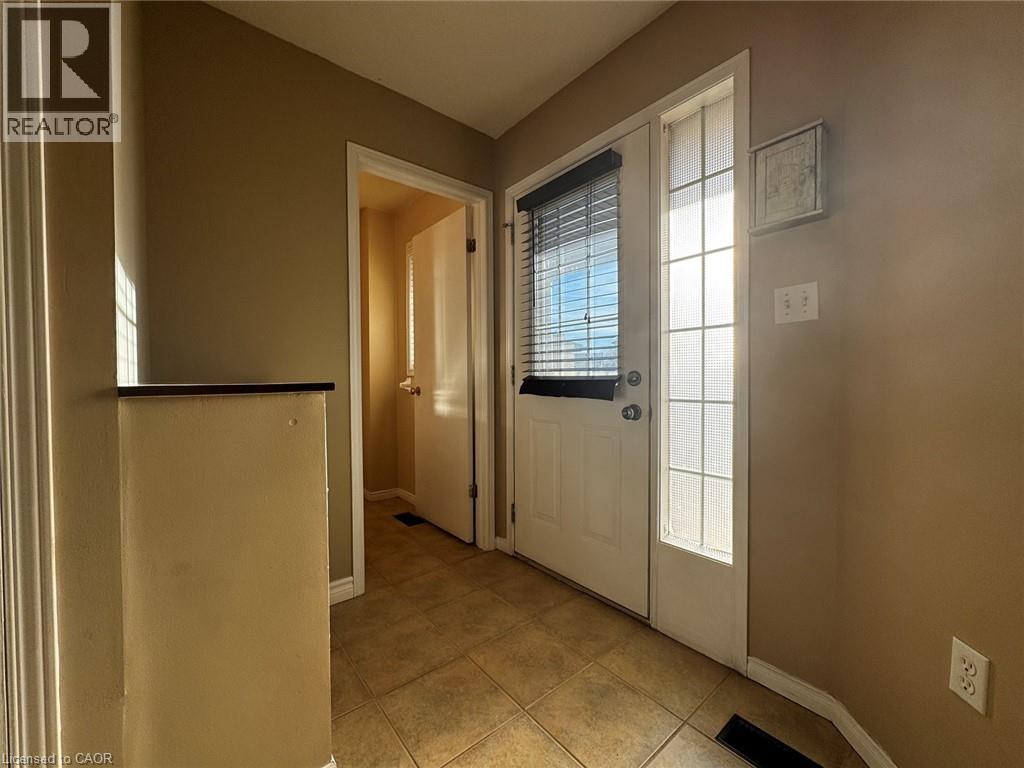 37 Northcliffe Crescent, Cambridge, Ontario  N3C 4M7 - Photo 2 - 40832519