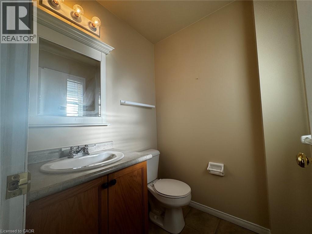 37 Northcliffe Crescent, Cambridge, Ontario  N3C 4M7 - Photo 4 - 40832519