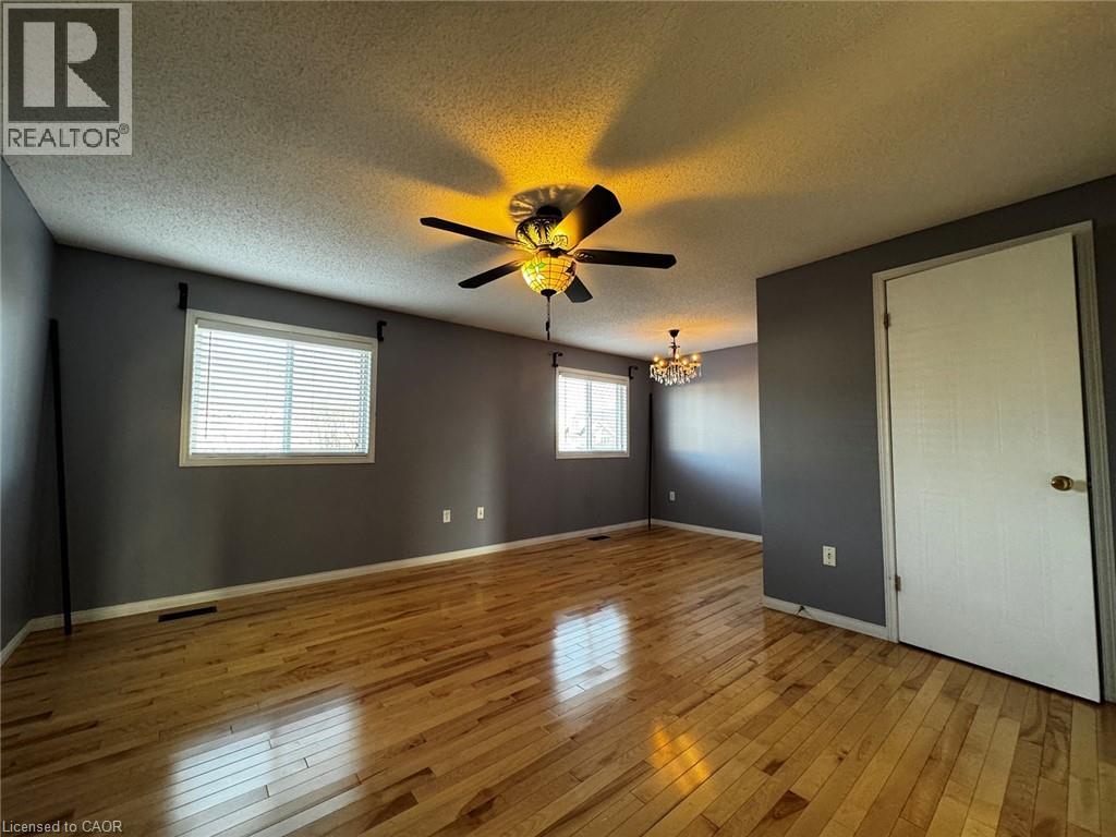 37 Northcliffe Crescent, Cambridge, Ontario  N3C 4M7 - Photo 6 - 40832519